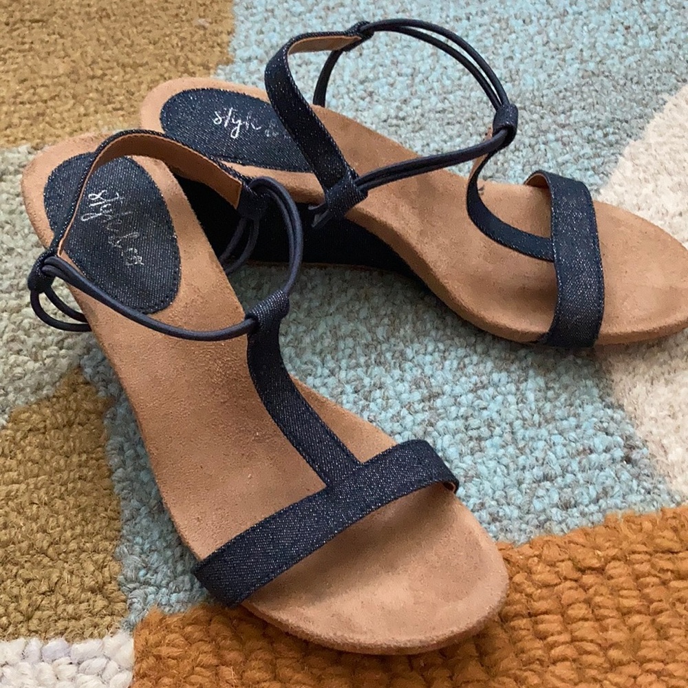 Style and Co strapped wedge sandals size 6.5M